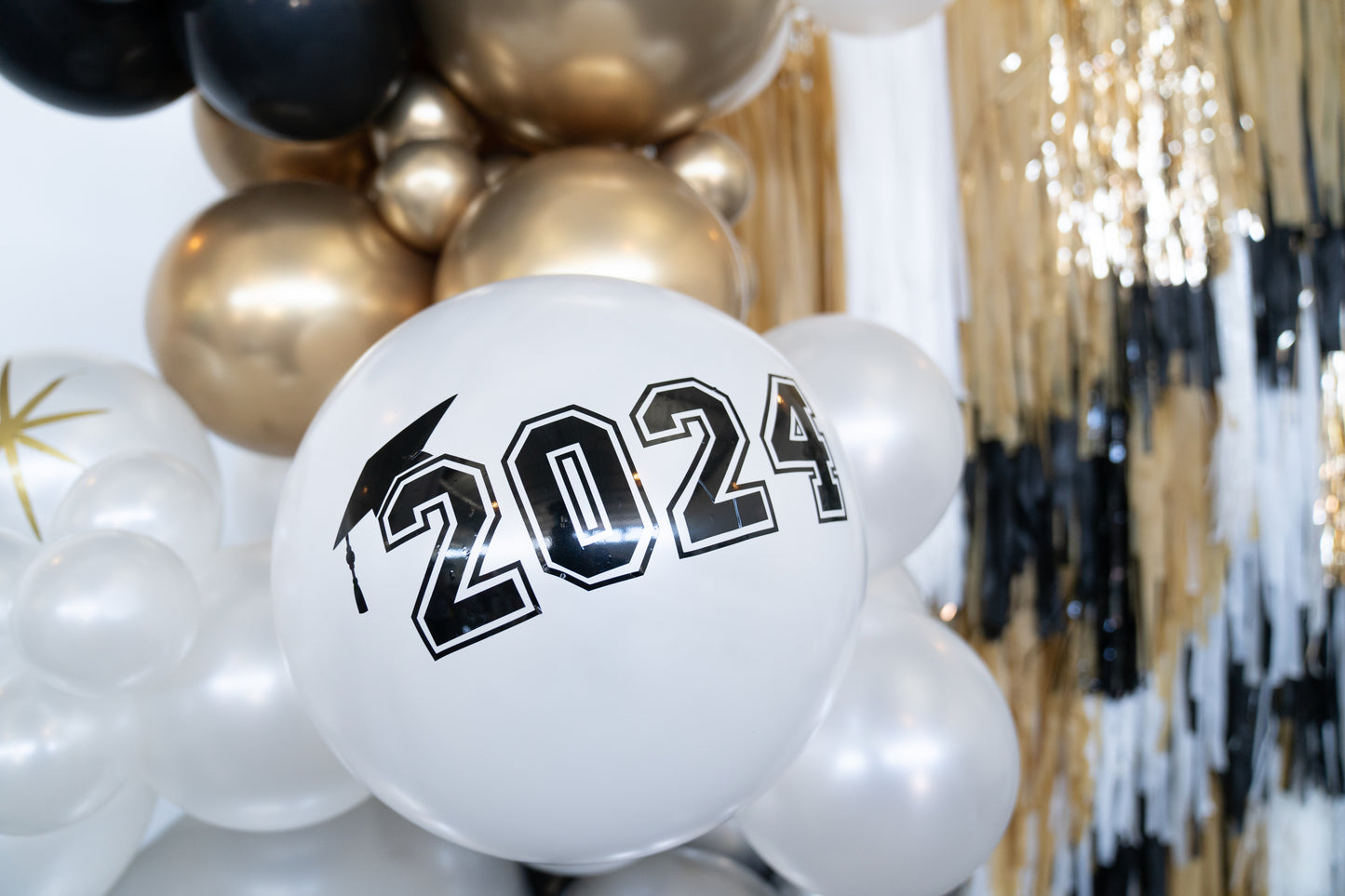 Class of 2024 - Freestanding Balloon Garland