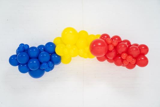 Primary Colors/LEGO Balloon Garland