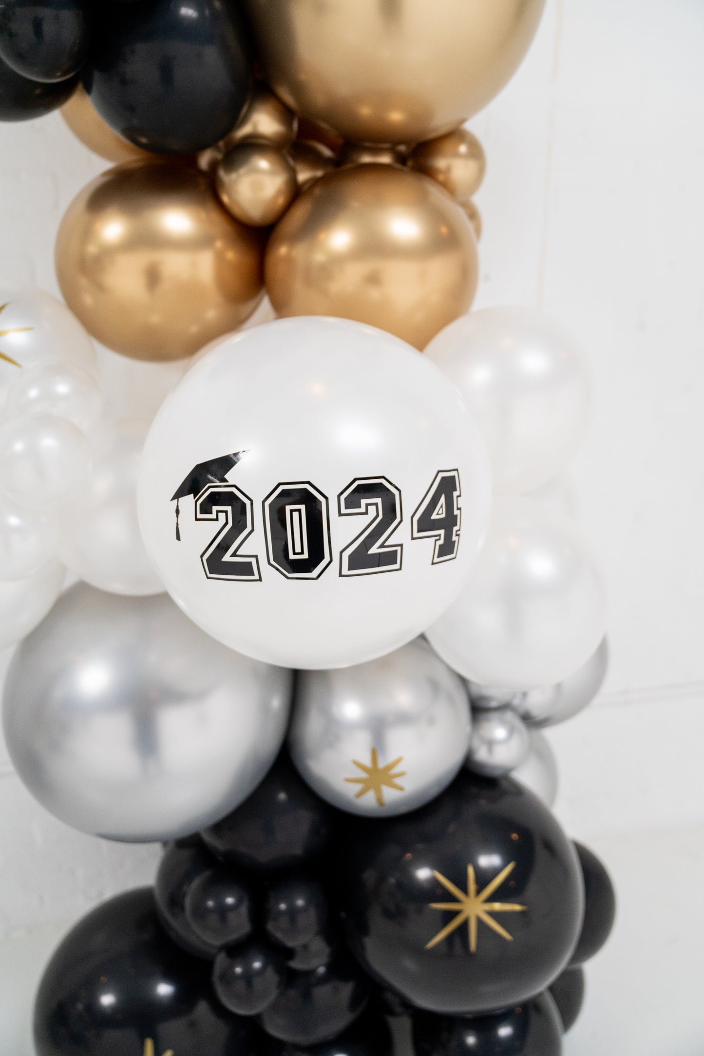 Class of 2024 - Freestanding Balloon Garland
