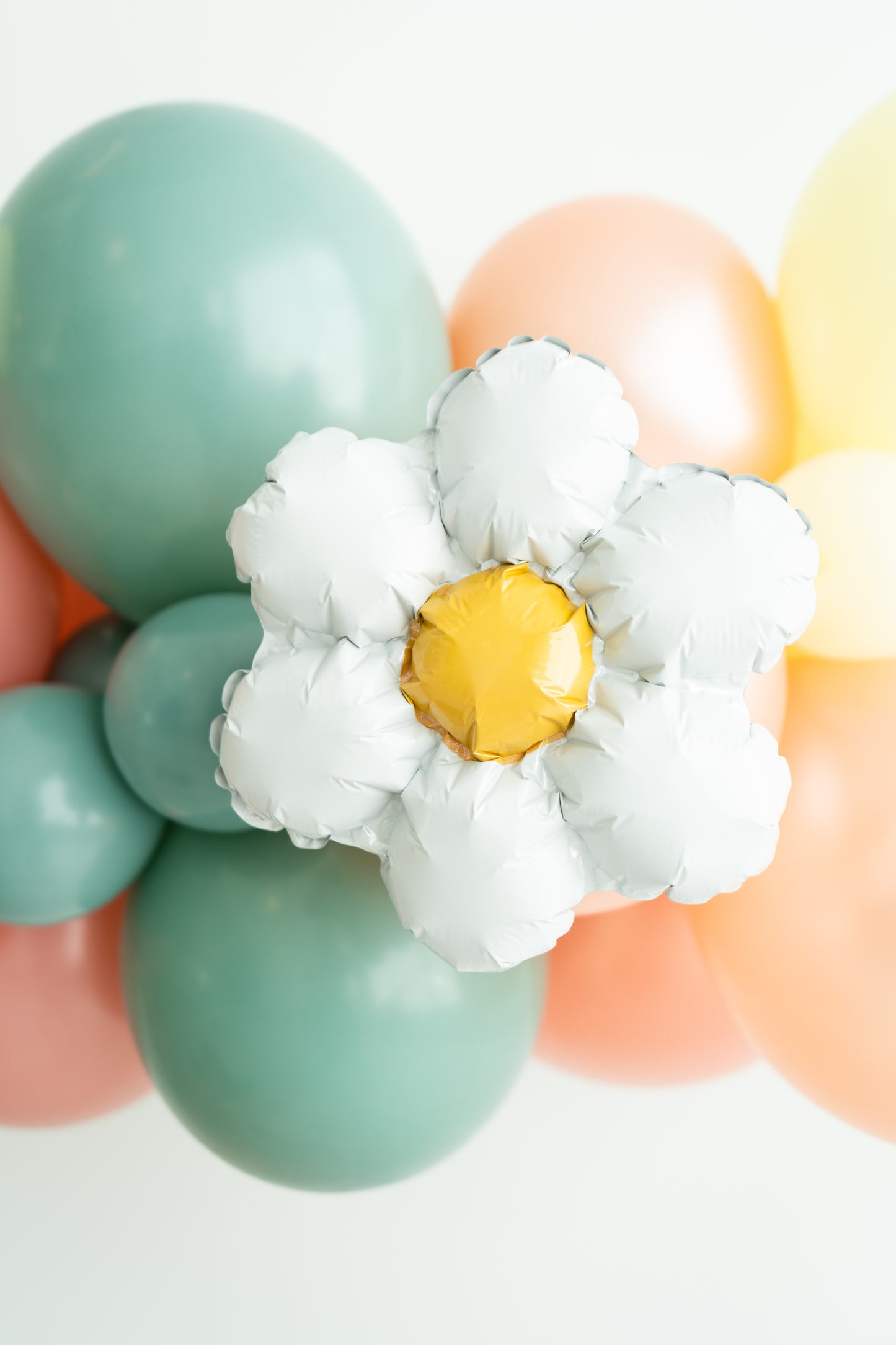 Grab and Go Easter Balloon Garland